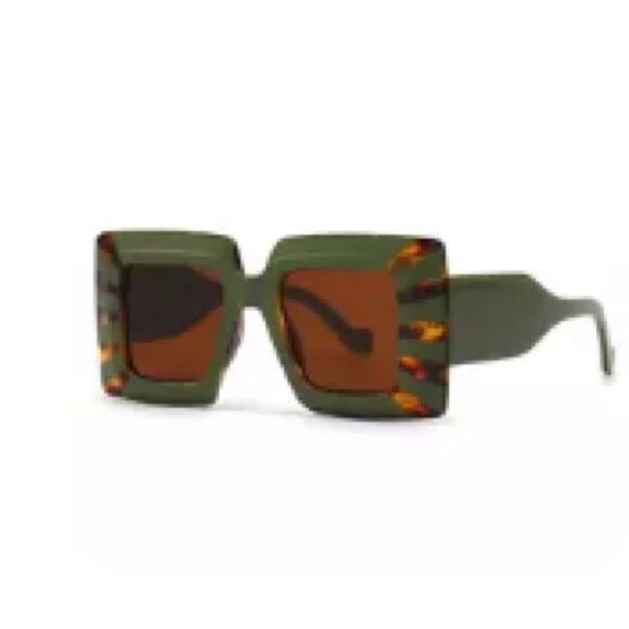 Oversized Square Sunglasses - Picture 2 of 6